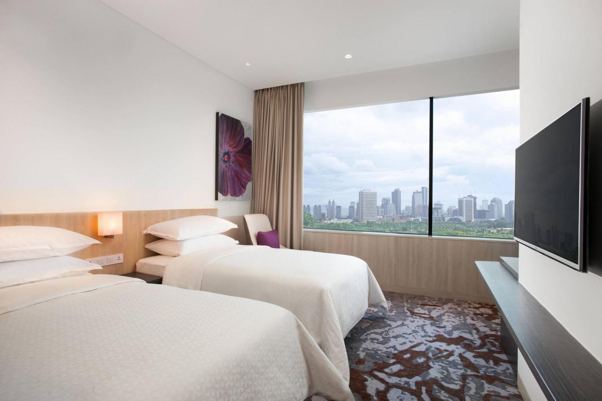 Four Points By Sheraton Jakarta Thamrin Exterior photo