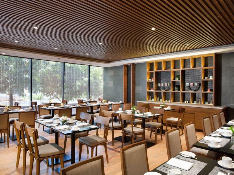 Four Points By Sheraton Jakarta Thamrin Exterior photo