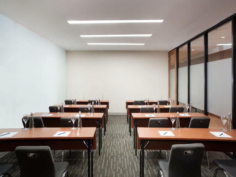 Four Points By Sheraton Jakarta Thamrin Exterior photo